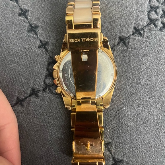 Michael Kors rose gold watch 💕used - great condition - Picture 2 of 5